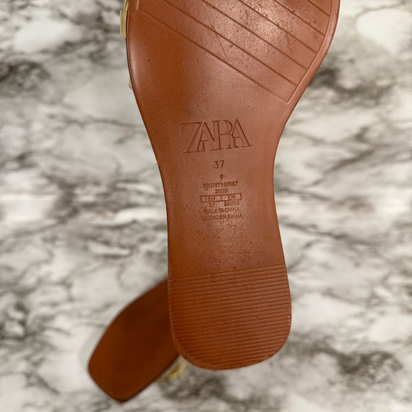 Zara Chain Sandals - Picture 3 of 3